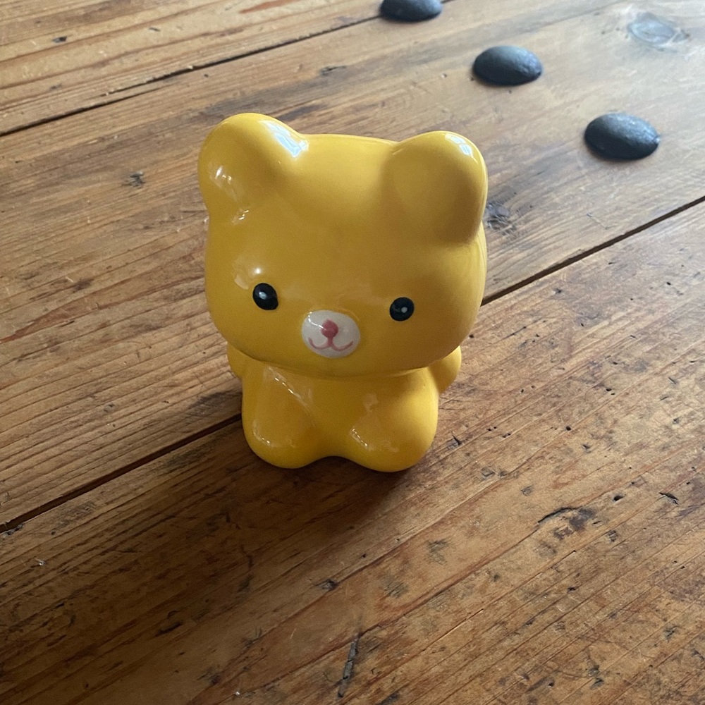 DAISO | Cute Yellow Bear Piggy Bank